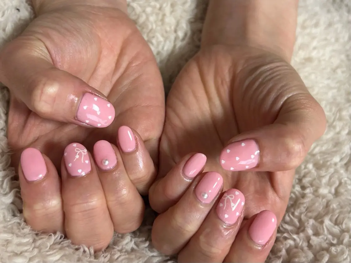 ネイル オーロラネイル フットネイル フレンチネイル ジェルネイル マグネットネイル ハンドネイル kiki nail &brow二子玉川の眉毛・アイブロウイメージ