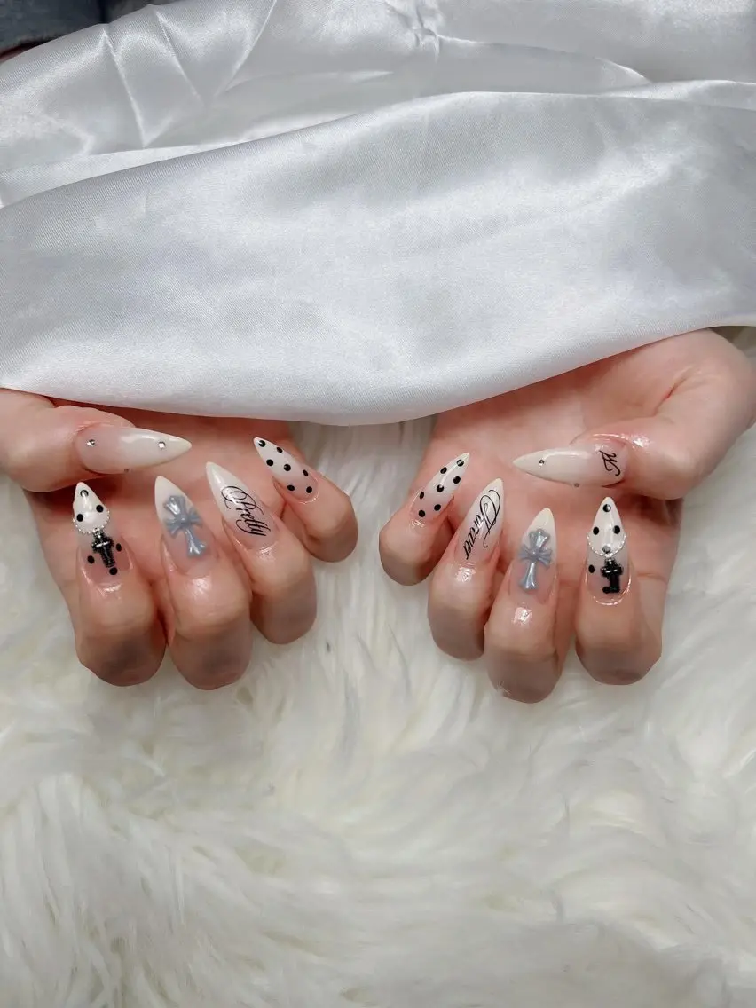 ネイル グラデーション 韓国ネイル マグネットネイル ニュアンスネイル オフィスネイル ハンドネイル Hana Rose Nailのネイルデザイン