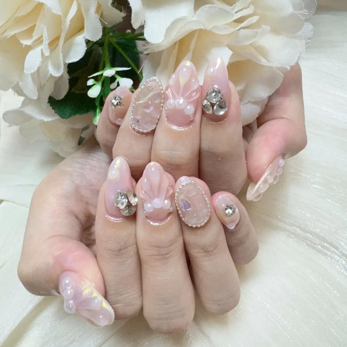 ネイル ハンドネイル 🎀nana🫧 ワンホンネイル🎀のネイルデザイン