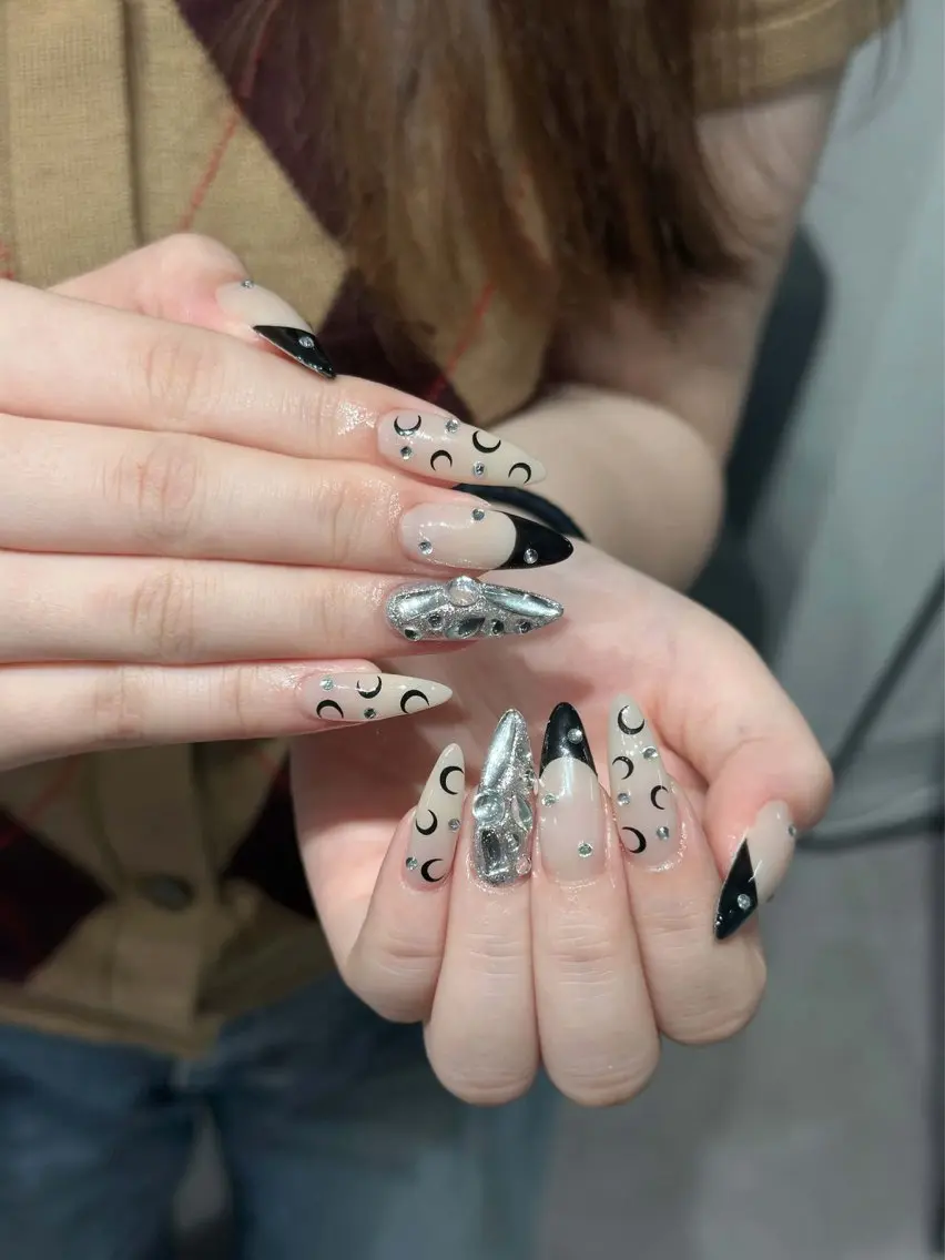 ネイル チークネイル ドット フレンチネイル グラデーション ハート ハンドネイル ハンドケア Eli Muse 新宿ネイルのネイルデザイン