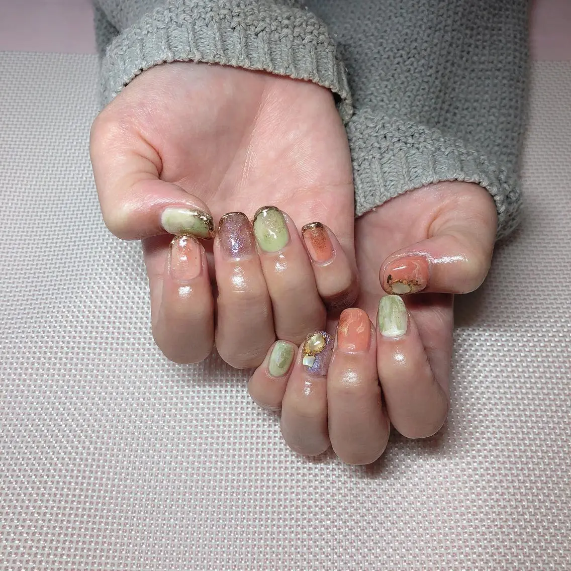 ネイル ニュアンスネイル ピスタチオネイル nails 🎀meのネイルデザイン