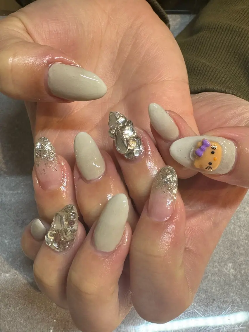 ネイル キラキラネイル Natsumi💎 堺筋本町ネイルサロンのネイルデザイン