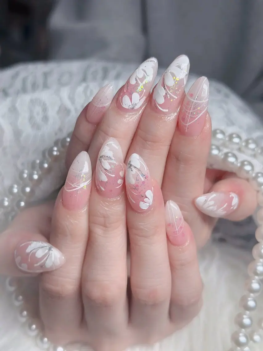 ネイル オーロラネイル フレンチネイル ジェルネイル ハロウィン キラキラネイル H.baby Nail Salonのネイルデザイン