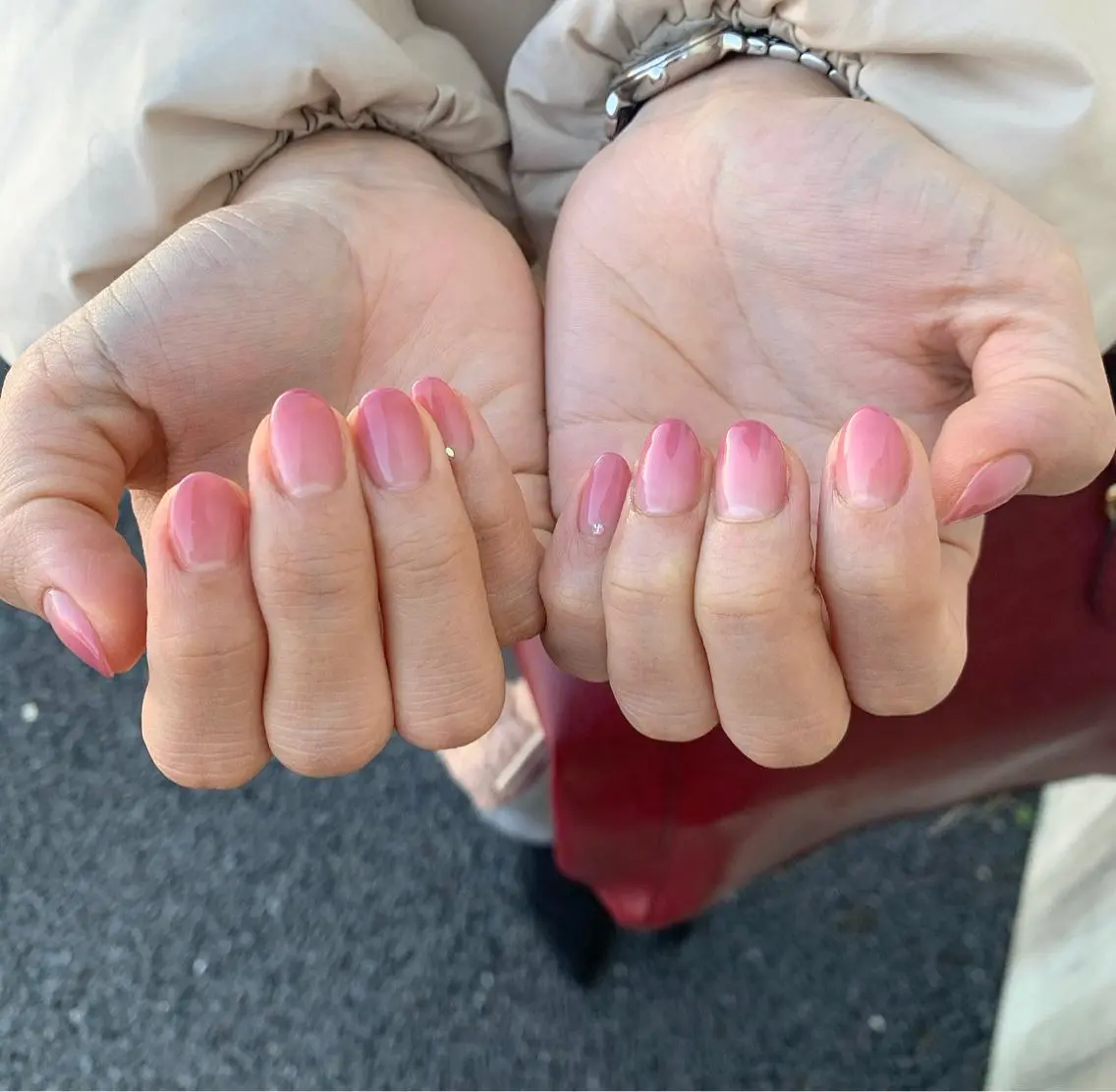 ネイル クリアネイル グラデーション 佐藤 穂乃香のネイルデザイン
