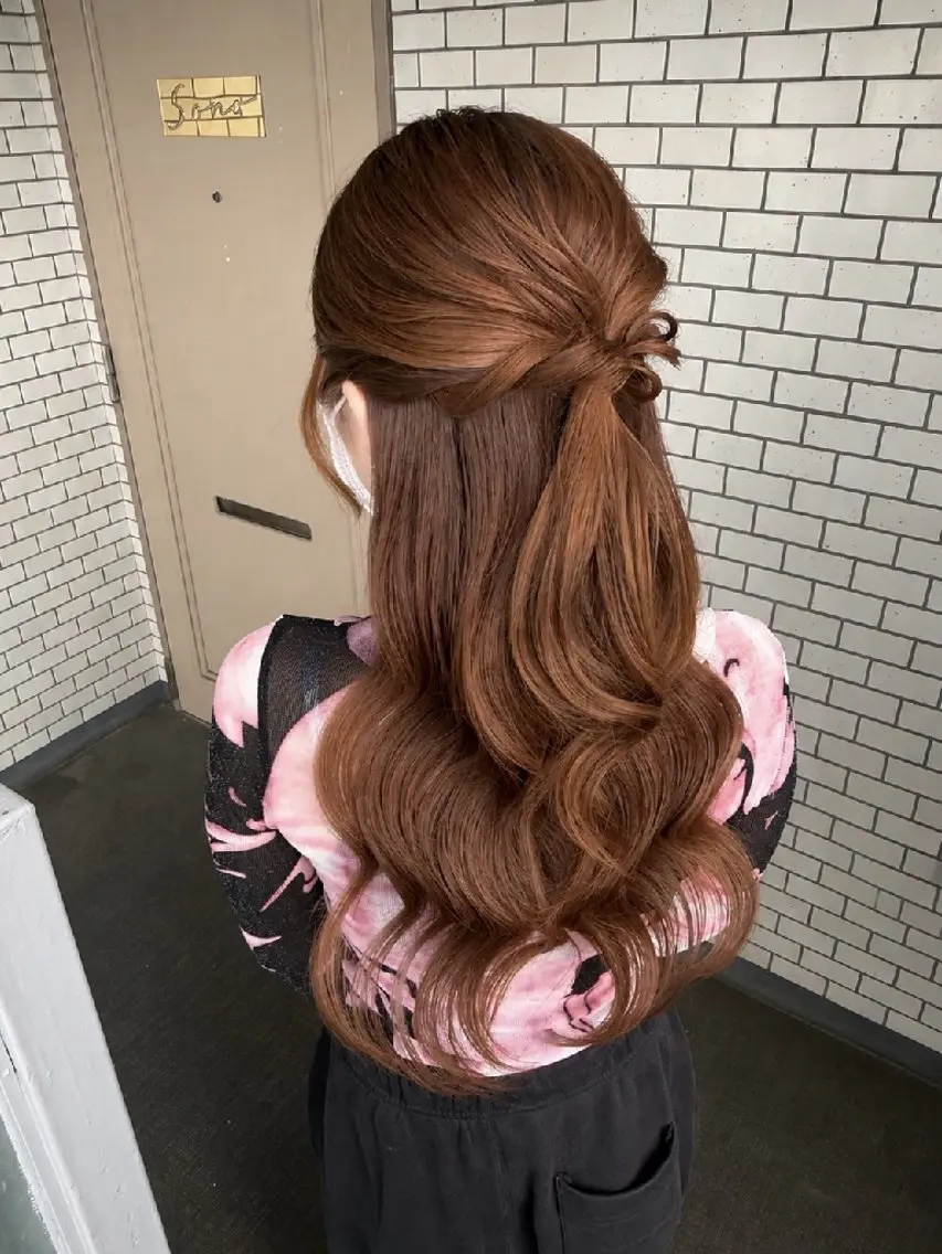 ヘアアレンジ ハーフアップ ヘアセット 堀井 れいなのヘアスタイル