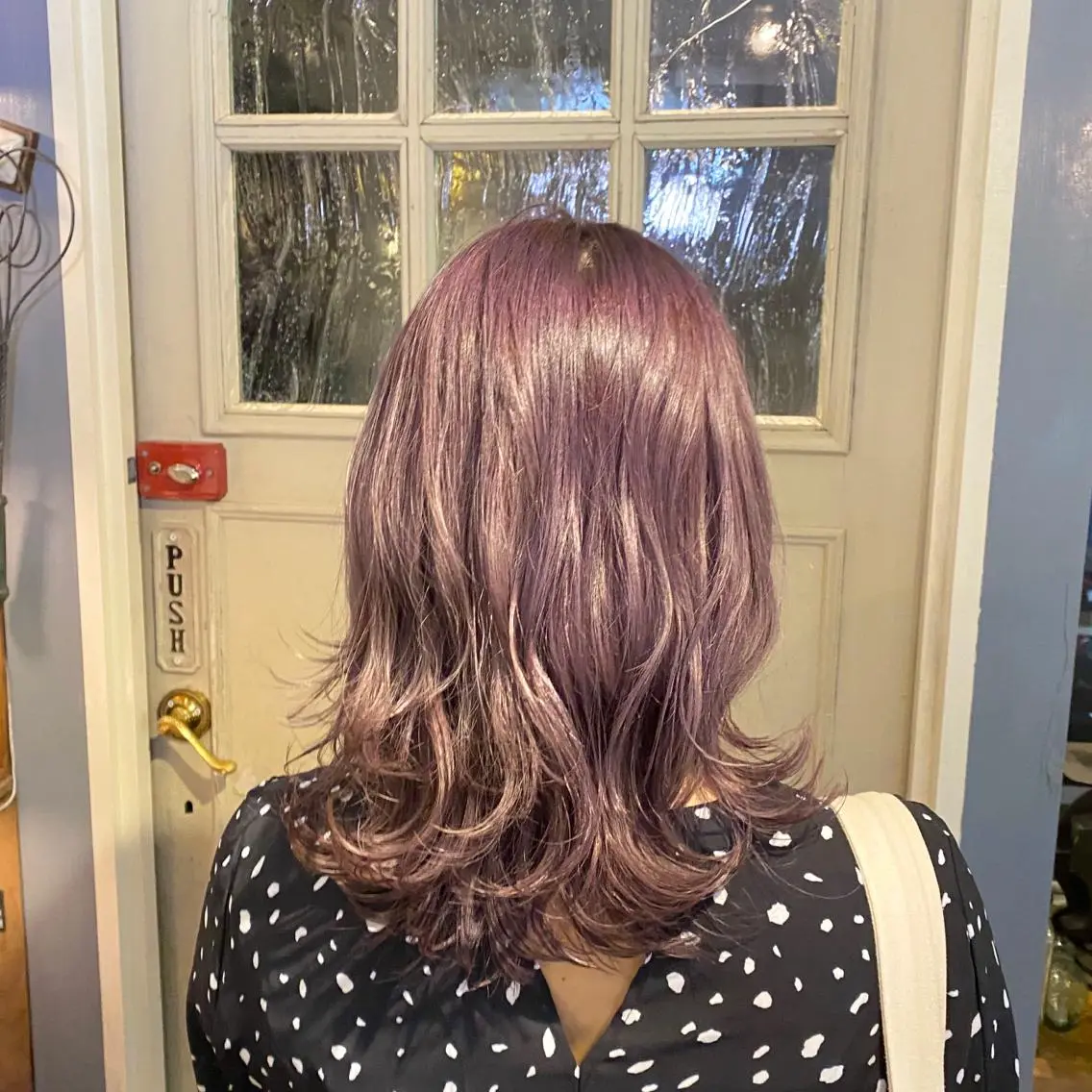 セミロング カラー アディクシーカラー アッシュ ブリーチ グレージュ ラベンダーカラー カット ヘアカラー トリートメント ヘッドスパ BRITS 渡辺 菜々子のヘアスタイル