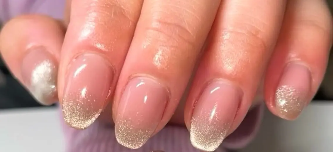 ネイル ゴールド グラデーション マグネットネイル ピンク ピンクベージュ ハンドネイル Nail Salon Pure のぞみのネイルデザイン