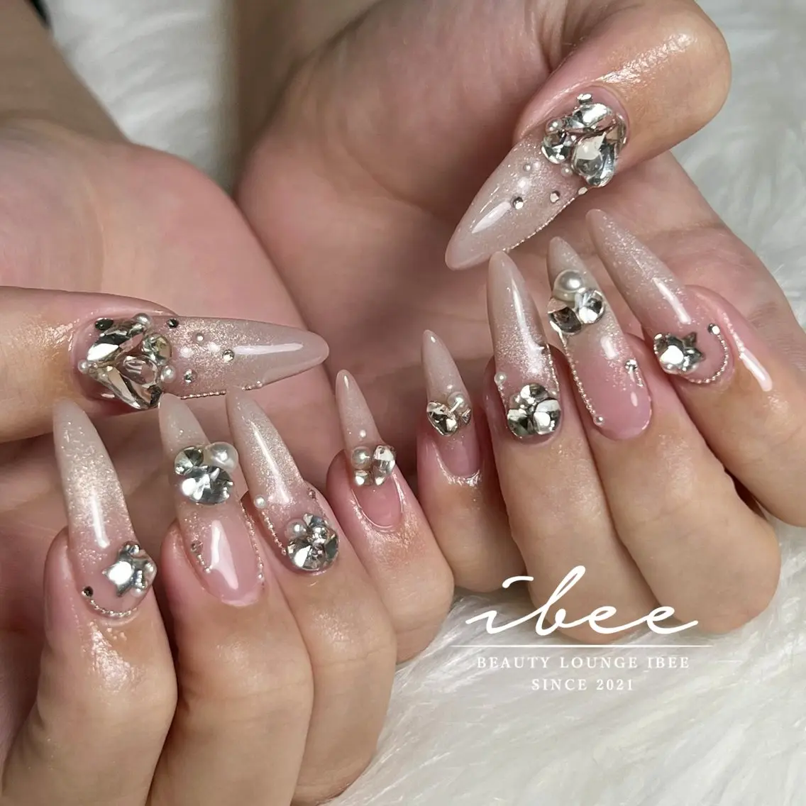 ネイル ハンドネイル ibee nail 🤍yumiのネイルデザイン