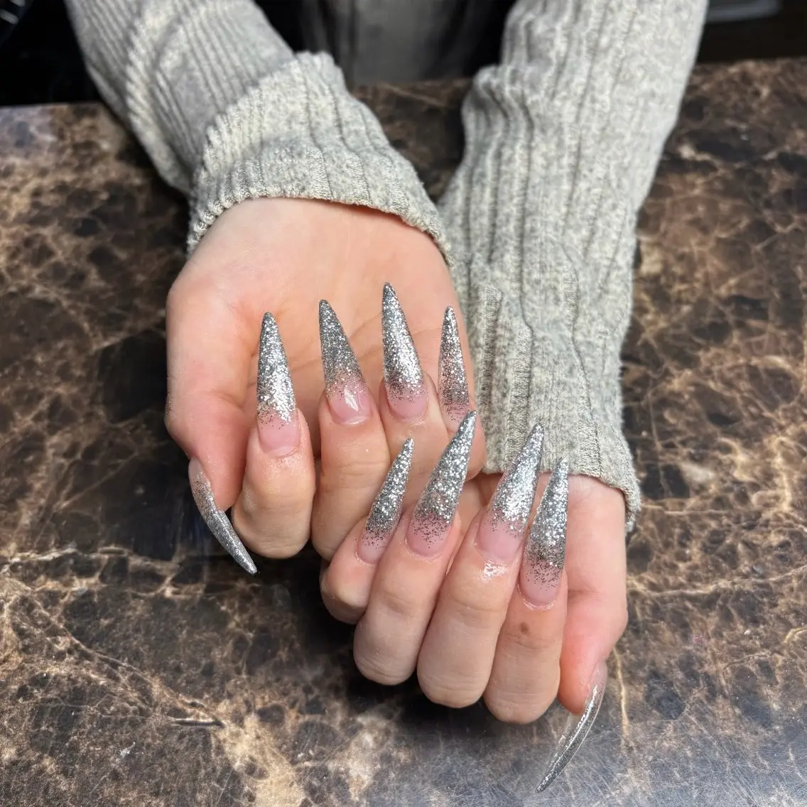 ネイル グラデーション ラメ(グリッター) ラメグラデーション ハンドネイル IROHA NAIL 長谷川唯惺のネイルデザイン