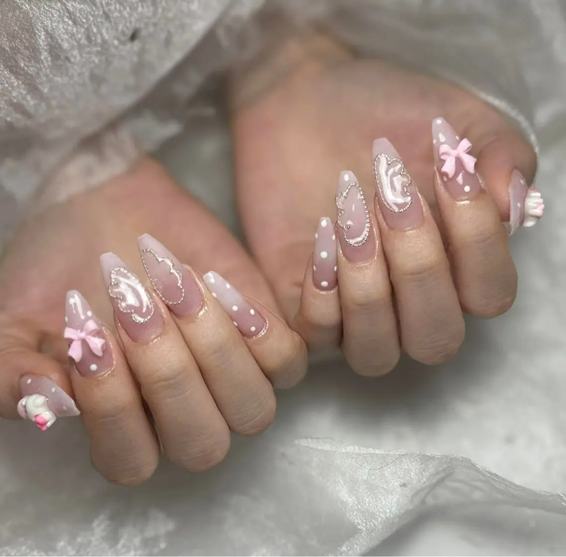 ネイル フレンチネイル 韓国ネイル マグネットネイル ニュアンスネイル オフィスネイル ハンドネイル Hi beauty 渋谷のネイルデザイン