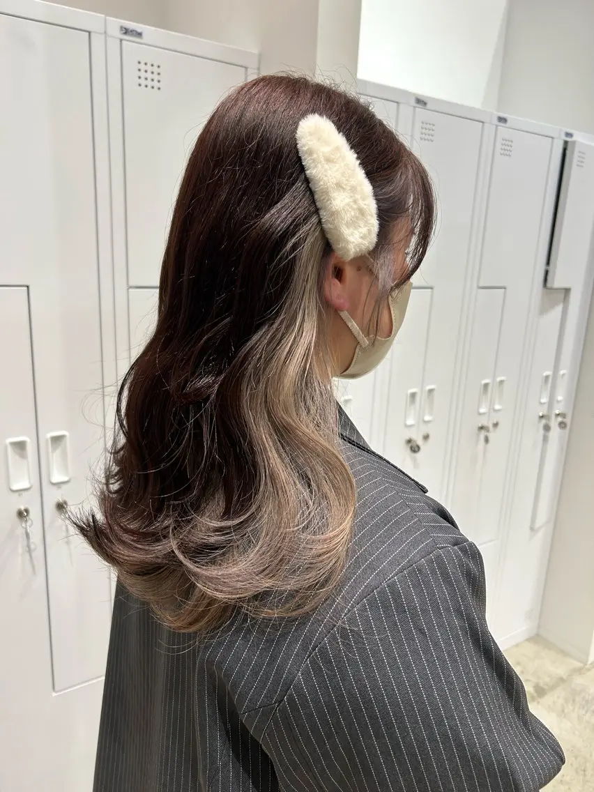 ロング カラー ヘアアレンジ ブリーチ カット ヘアカラー トリートメント yuka .のヘアスタイル