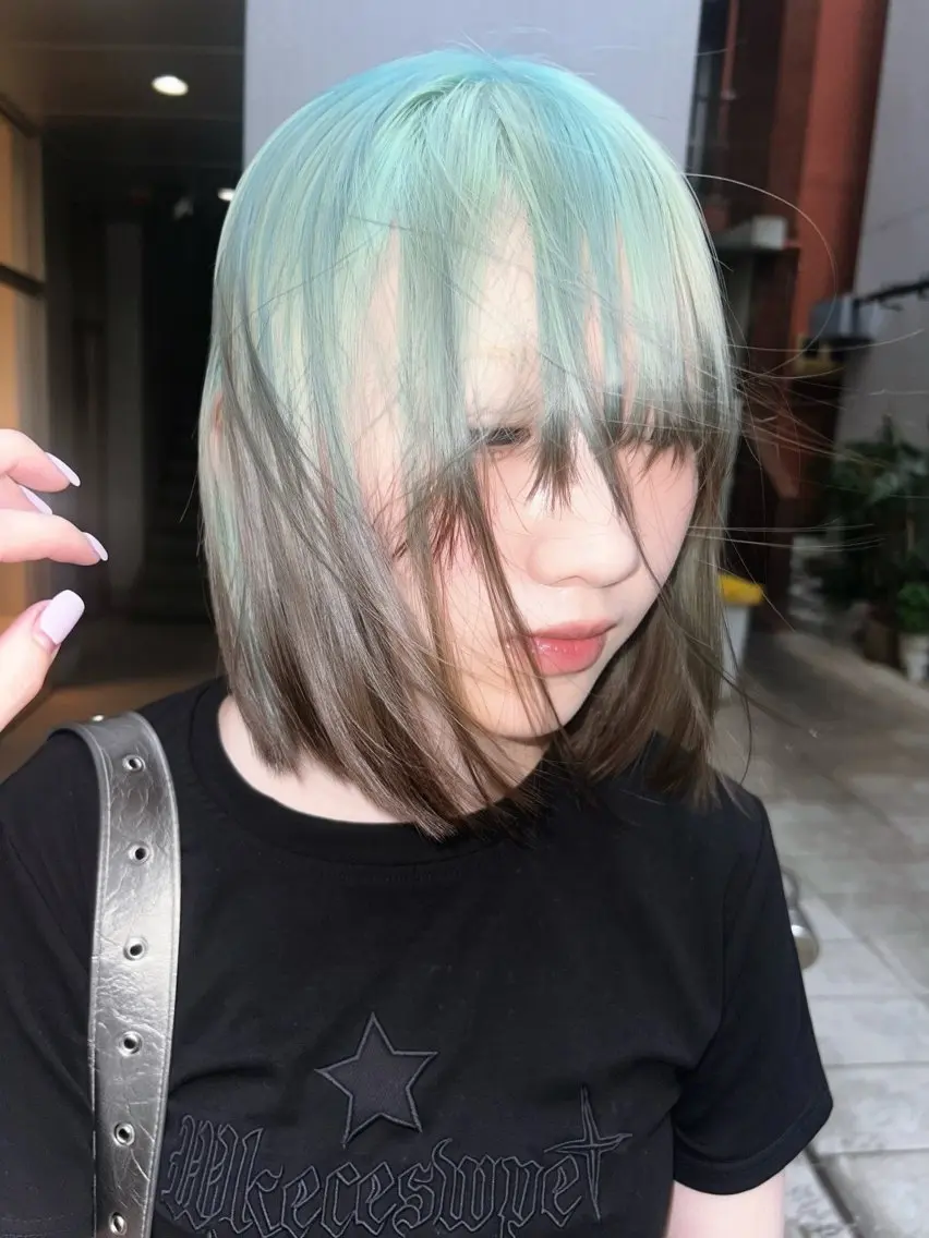 ミディアム カラー ブリーチ デザインカラー ミント ボブ 🪽デザインカラー/ ブリーチ/陽向🪽のヘアスタイル