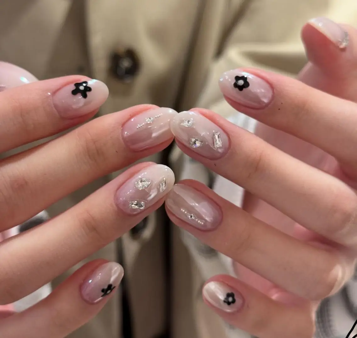 ネイル ハンドネイル エリ🫧 nail池袋東口のネイルデザイン