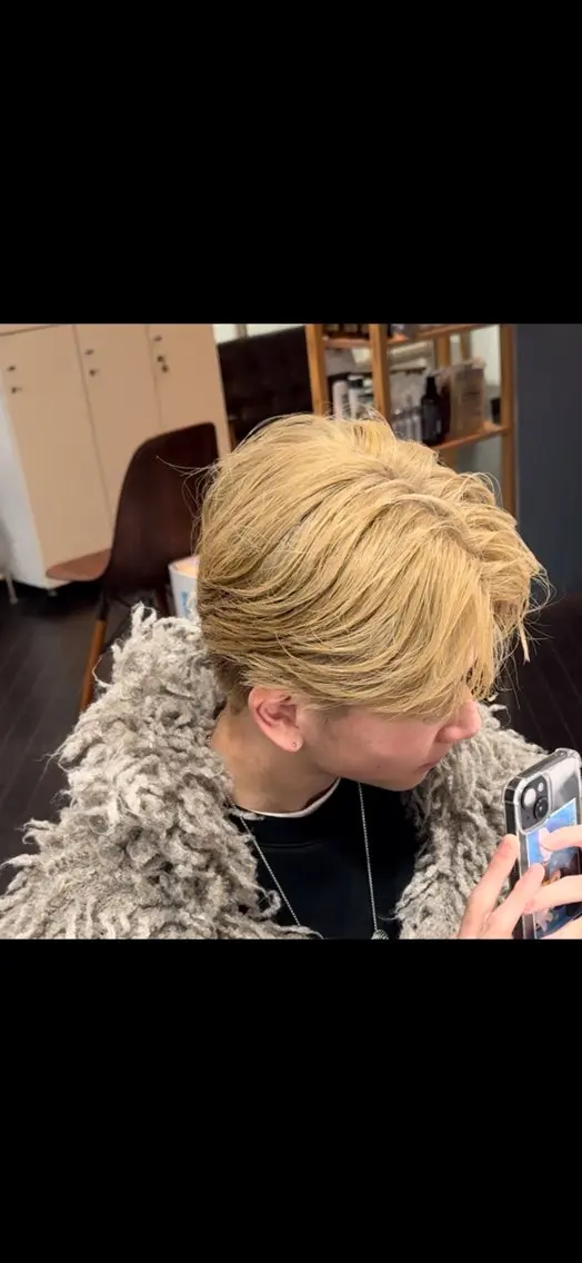 カラー メンズ メンズブリーチ 黒髪 ブリーチ ブルーカラー ブルーブラック ヘアカラー ⭐️フウタ⭐️/郡山 /透明感カラーのヘアスタイル