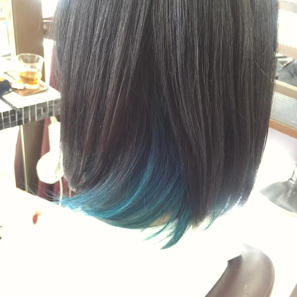 ミディアム セミロング カラー 黒髪 ブルーカラー ブルーブラック インナーカラー 大平 美沙のヘアスタイル