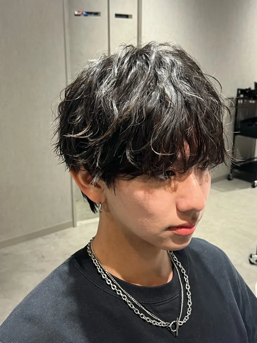 ショート パーマ メンズ マッシュ メンズパーマ 波巻きパーマ カット パーマ トリートメント 【メンズ縮毛矯正/ Ryoka】のヘアスタイル