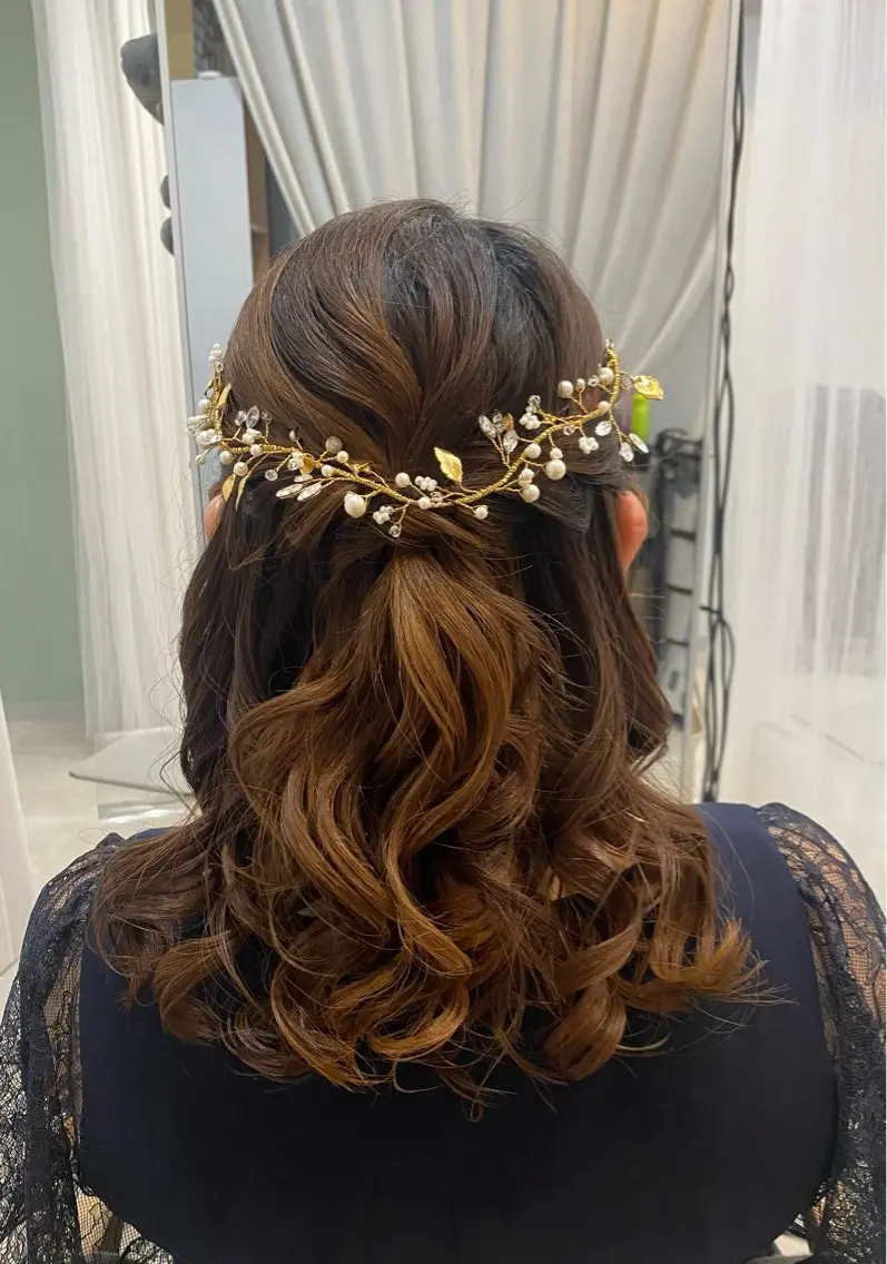 ミディアム ヘアセット 谷川 李奈のヘアスタイル