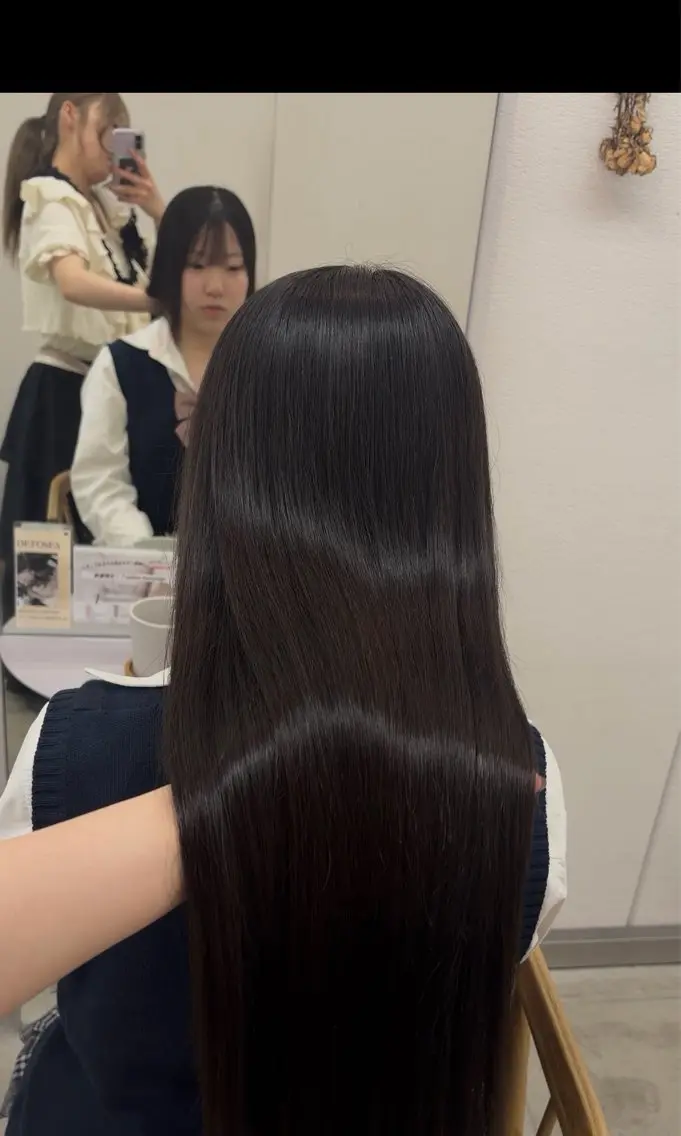 カット ヘアカラー 縮毛矯正 🌼花屋併設🌼 木下奈々望のヘアスタイル