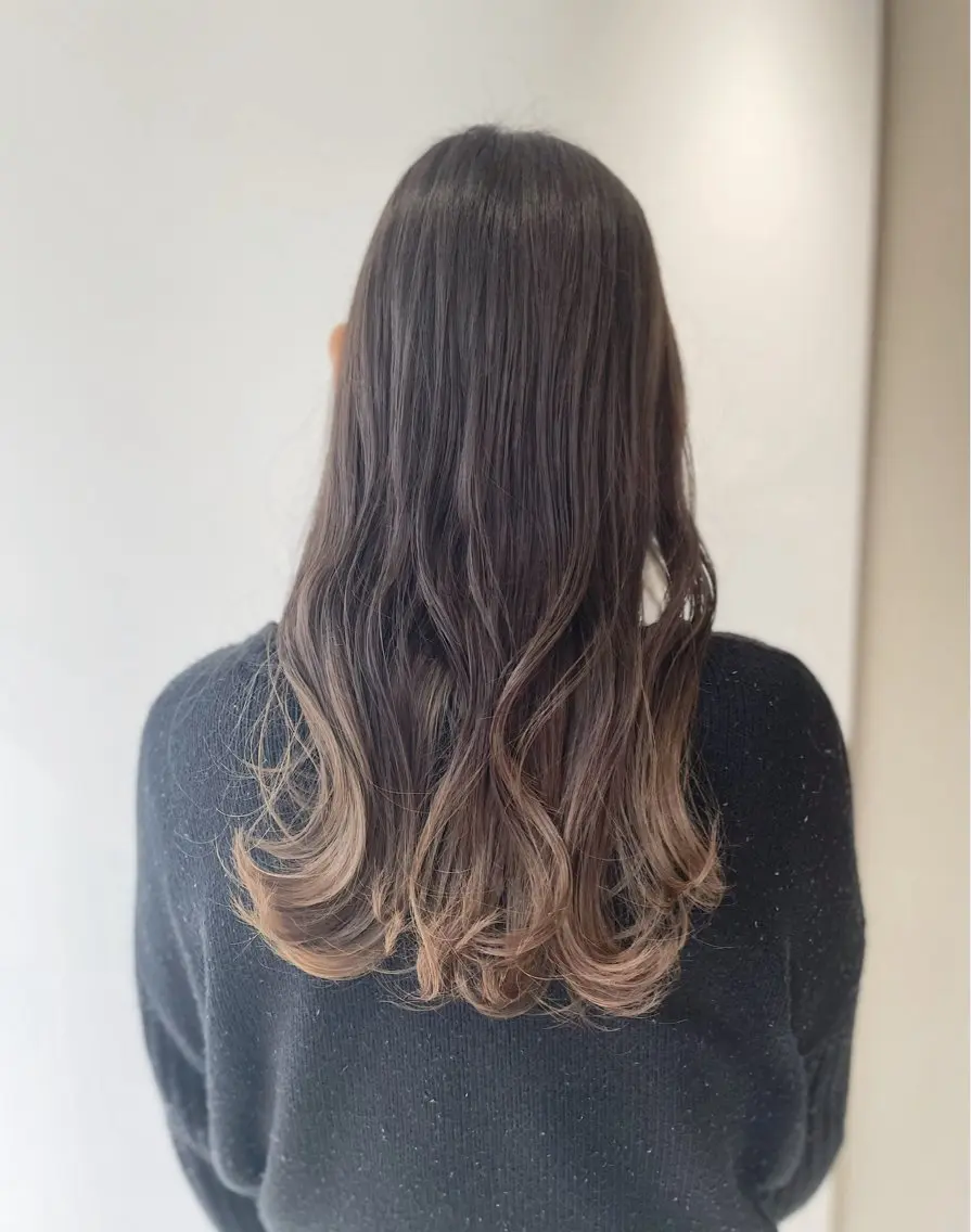 ロング カラー カット ヘアカラー トリートメント 佐々木 美帆のヘアスタイル