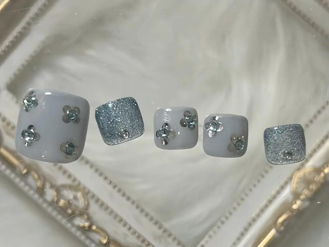 ネイル フットネイル Laule’a 昭島店のネイルデザイン
