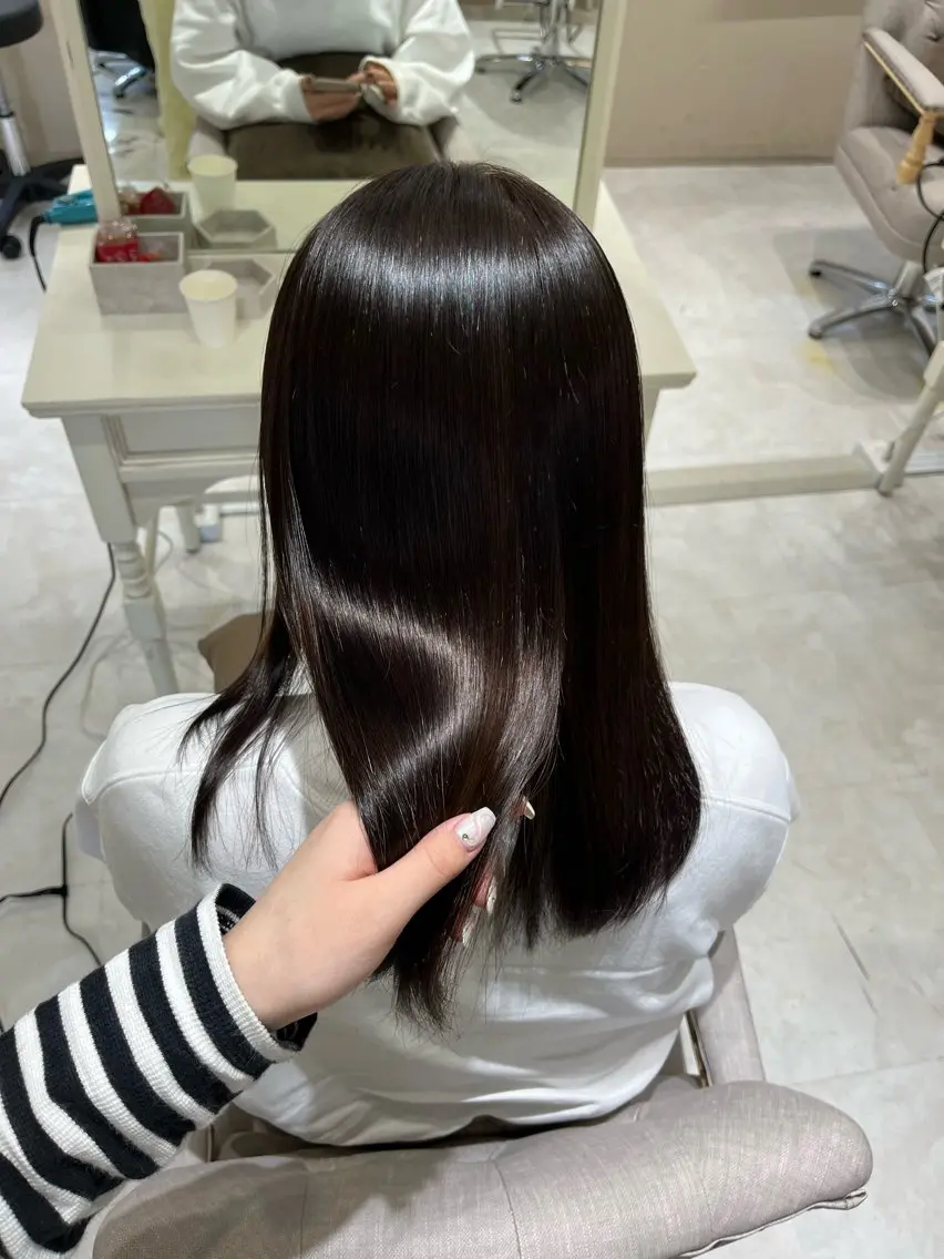 セミロング カット 縮毛矯正 トリートメント 酸性縮毛矯正 Coreすずのヘアスタイル