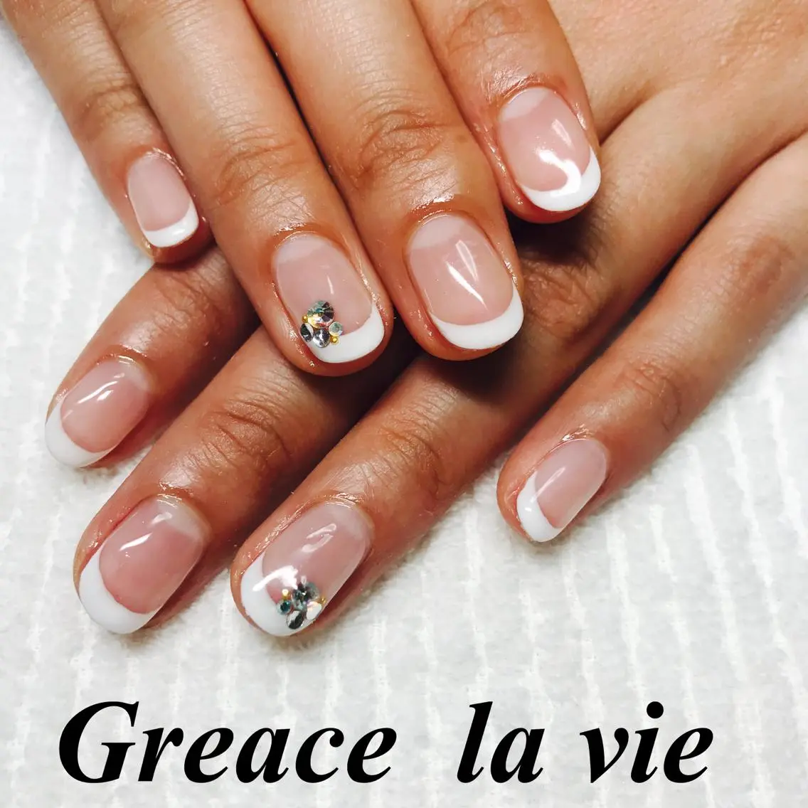ミディアム カラー キッズ ネイル マツエク・マツパ フレンチネイル Greace  la vieのネイルデザイン