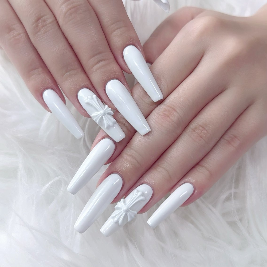 ネイル ワンカラーネイル ホワイト ハンドネイル L'ino nailのネイルデザイン