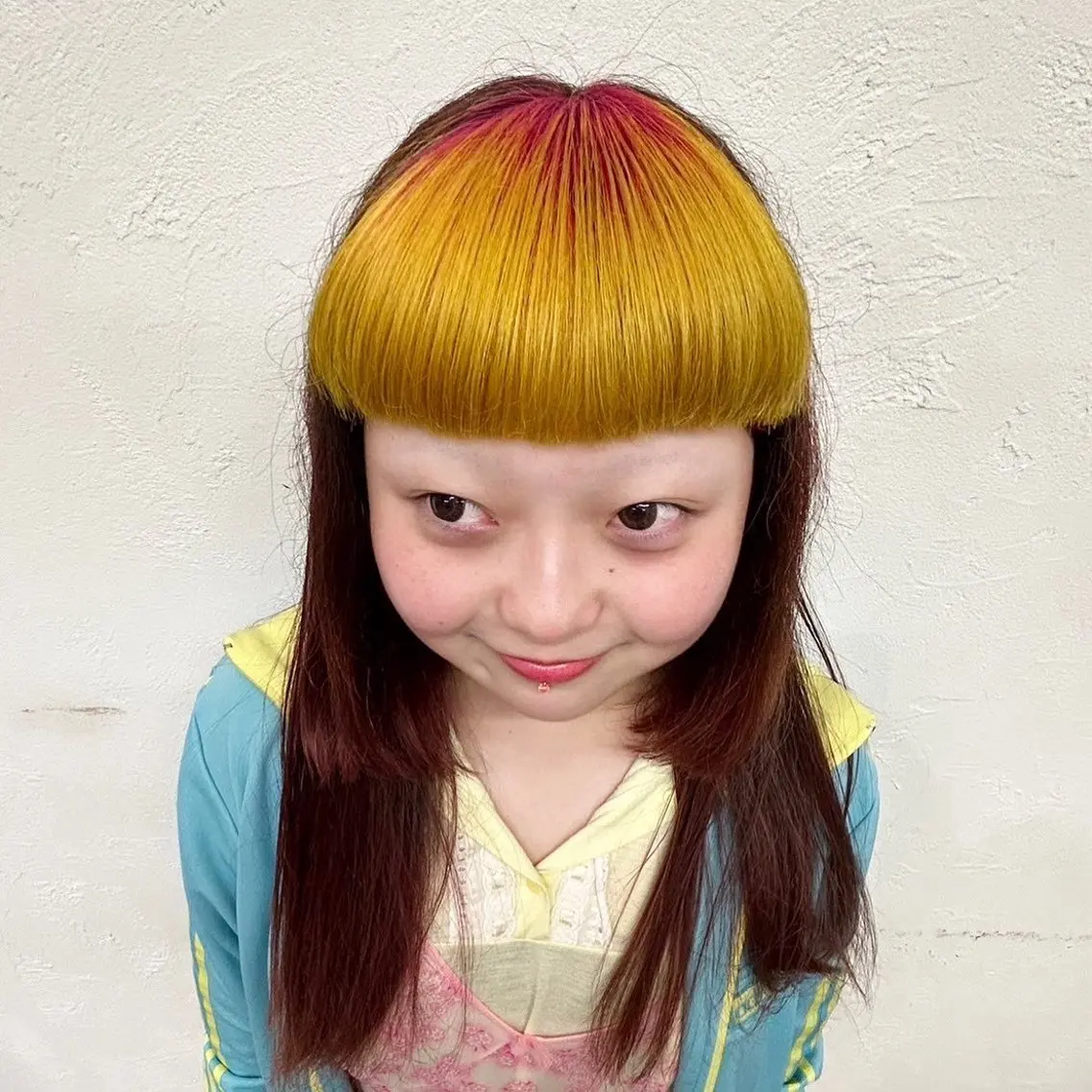 セミロング カラー デザインカラー ピンクカラー トリートメント げん/梅田美容室 中崎町美容室のヘアスタイル