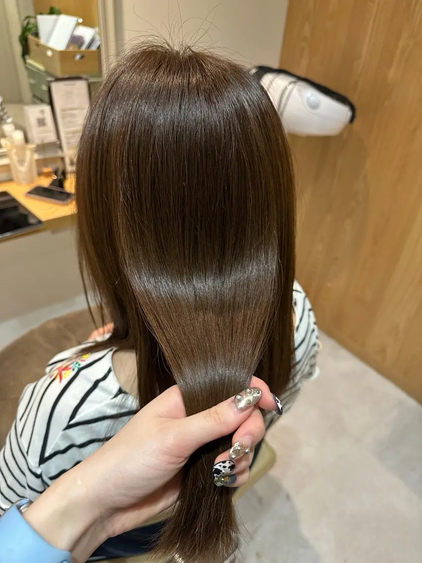 カラー グレージュ 川崎 智優のヘアスタイル