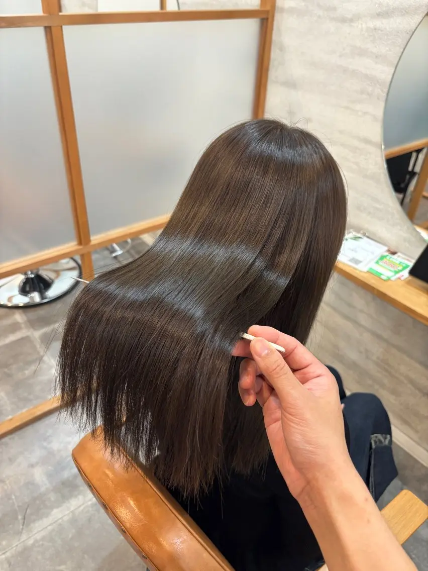 ミディアム カラー 赤み消し・レイヤー 髪質改善 丸毛一輝のヘアスタイル