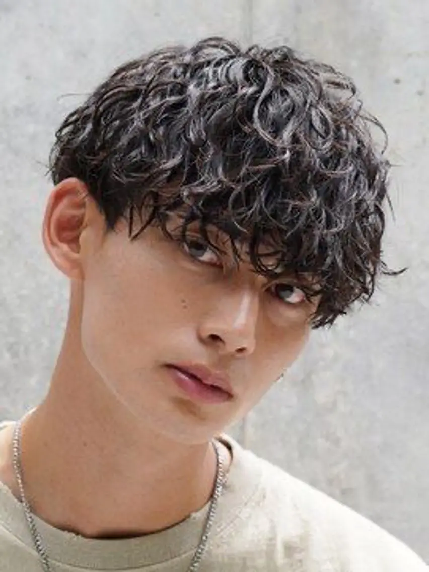 ショート パーマ メンズ 伊藤 蒼彩のヘアスタイル