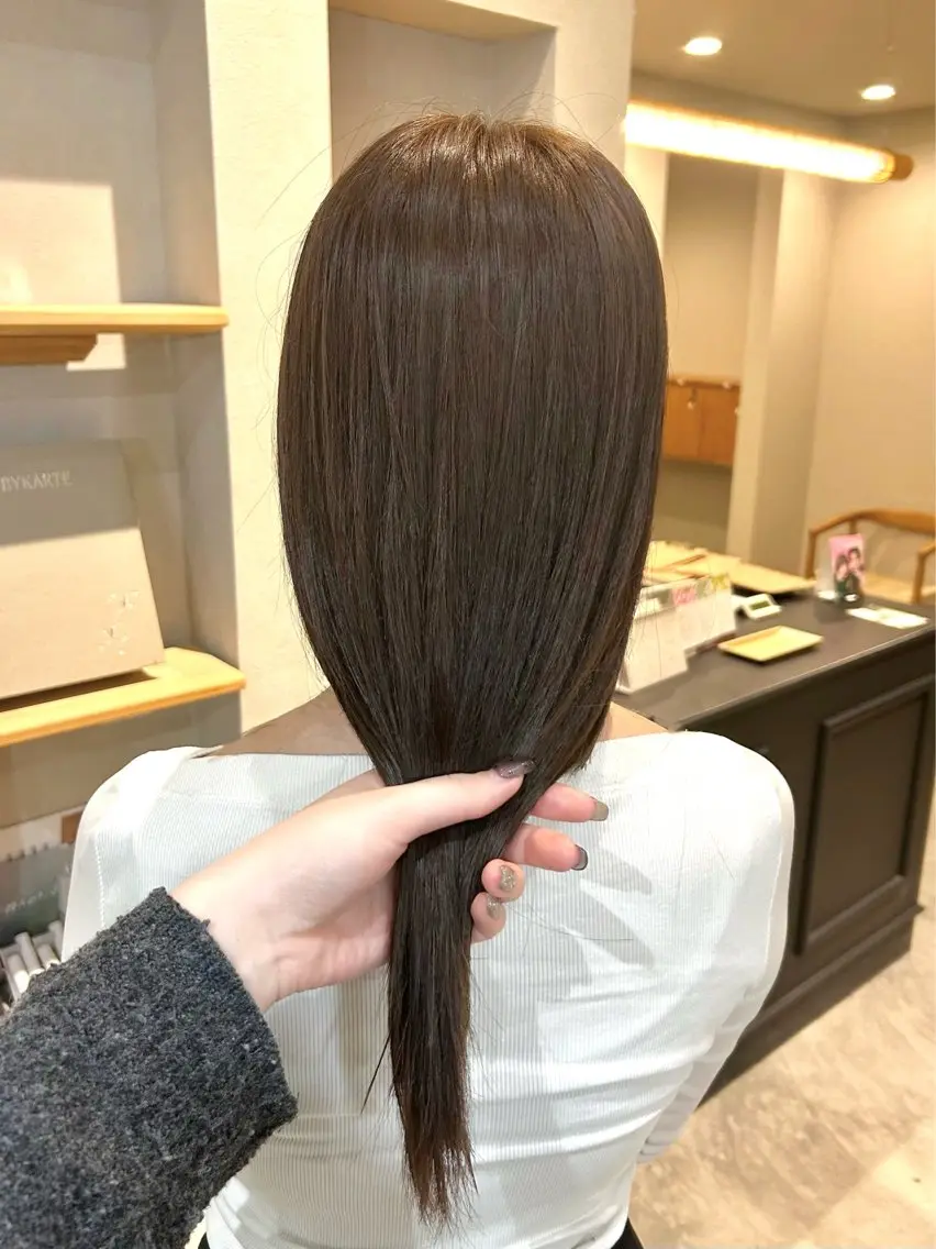 ミディアム カラー オリーブカラー カット ヘアカラー トリートメント MIKU / BASE hairのヘアスタイル