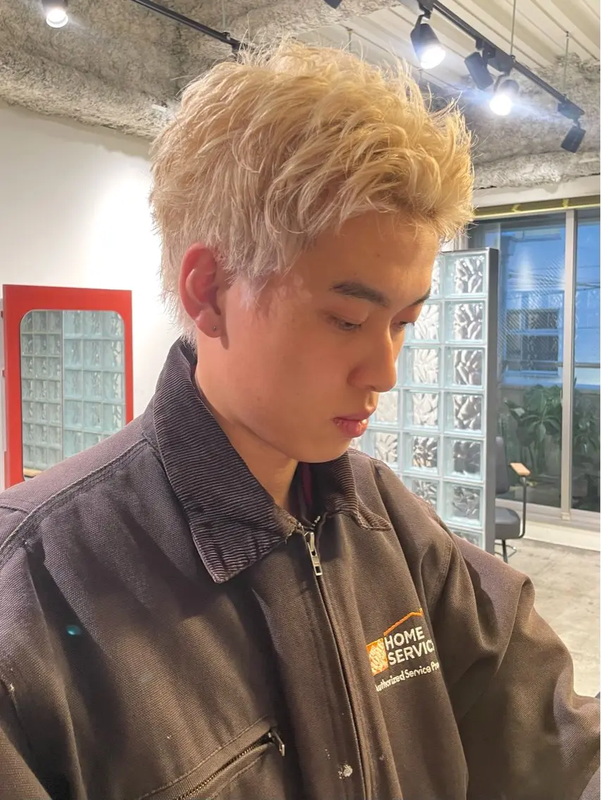 【 ミニモご新規様限定✨ 】メンズカット+抜きっぱなしケアブリーチ+3 STEP トリートメントの写真
