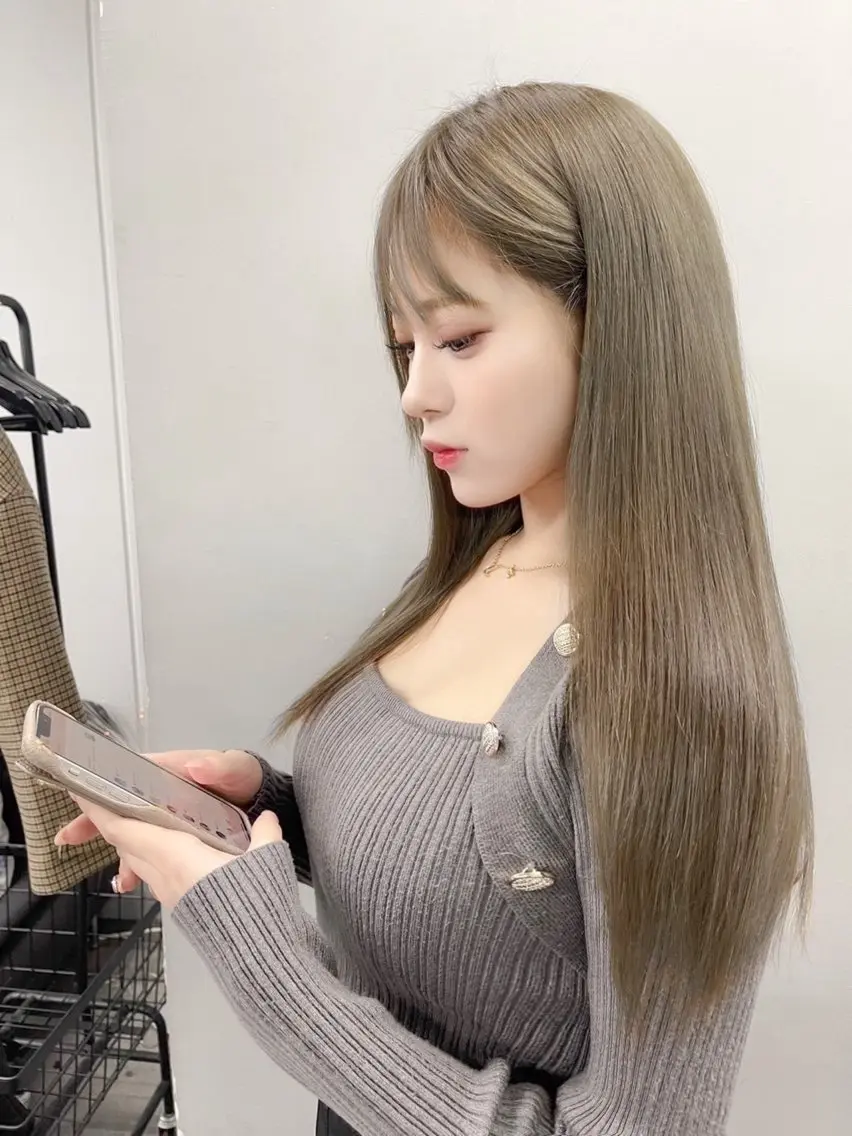 ロング ヘアカラー エクステ 紺エクステ デザインカラーのヘアスタイル