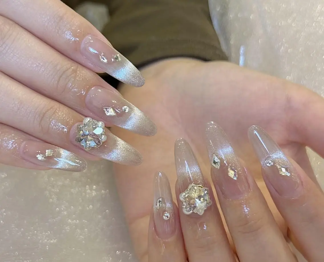 ネイル ハンドネイル ハンドケア 🍑 momo_nailのネイルデザイン