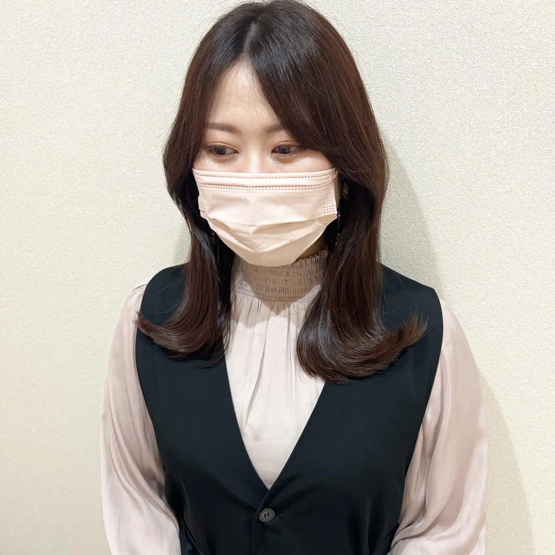 セミロング カラー エギョモリ 外国人対応 佐久間のヘアスタイル