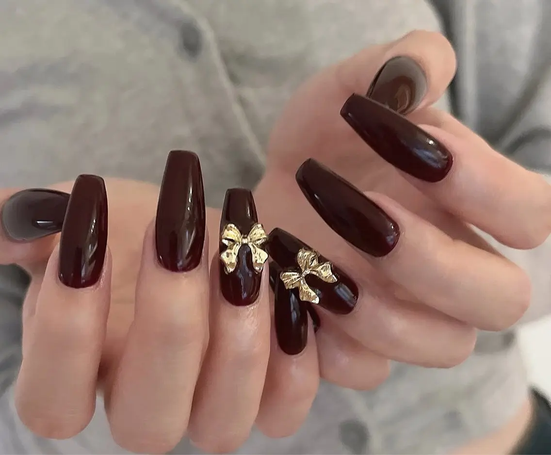ネイル オーロラネイル フレンチネイル ジェルネイル ハロウィン キラキラネイル H.baby Nail Salonのネイルデザイン