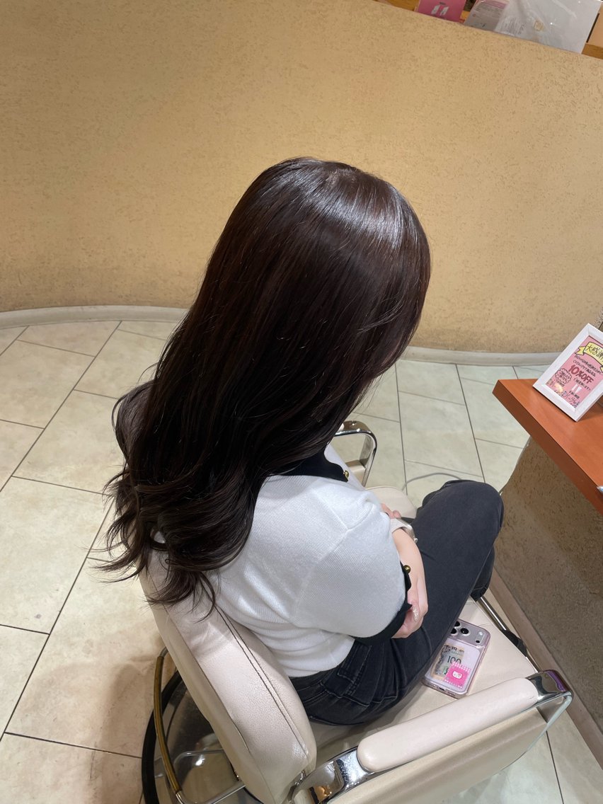 カラー 新谷 心愛のヘアスタイル