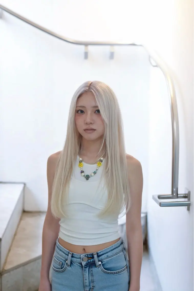 ロング カラー ヘアカラー ミルクティー& レイヤーRIKUTOのヘアスタイル