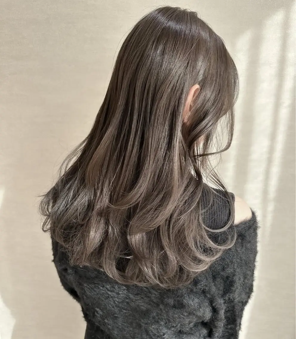 ロング カラー 梅田🩵/透明感 花音のヘアスタイル