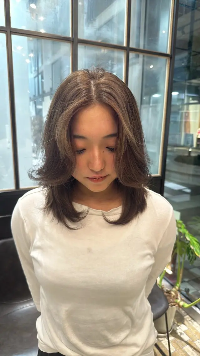 ミディアム カット ヘアカラー レイヤーカット /momocaのヘアスタイル