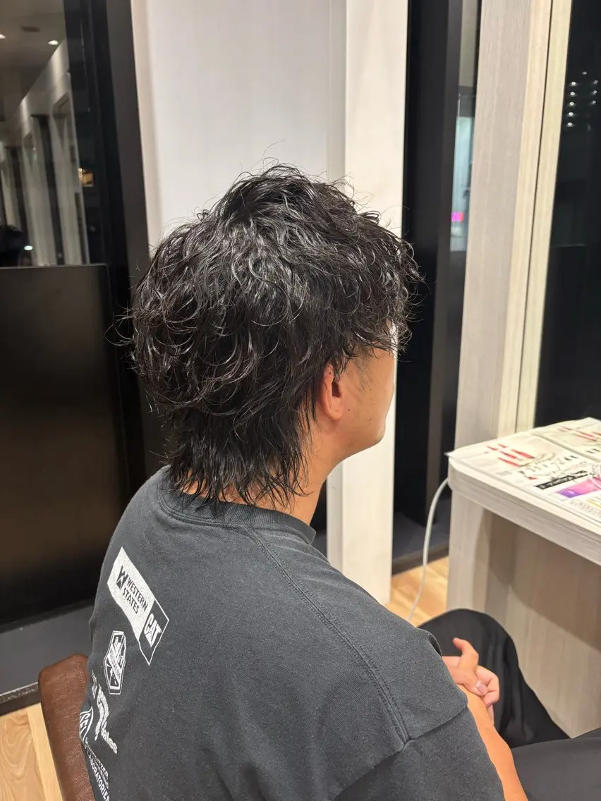 パーマ メンズ メンズパーマ 波巻きパーマ スパイラルパーマ カット パーマ 杉原魁/髪質改善/ 似合わせパーマのヘアスタイル