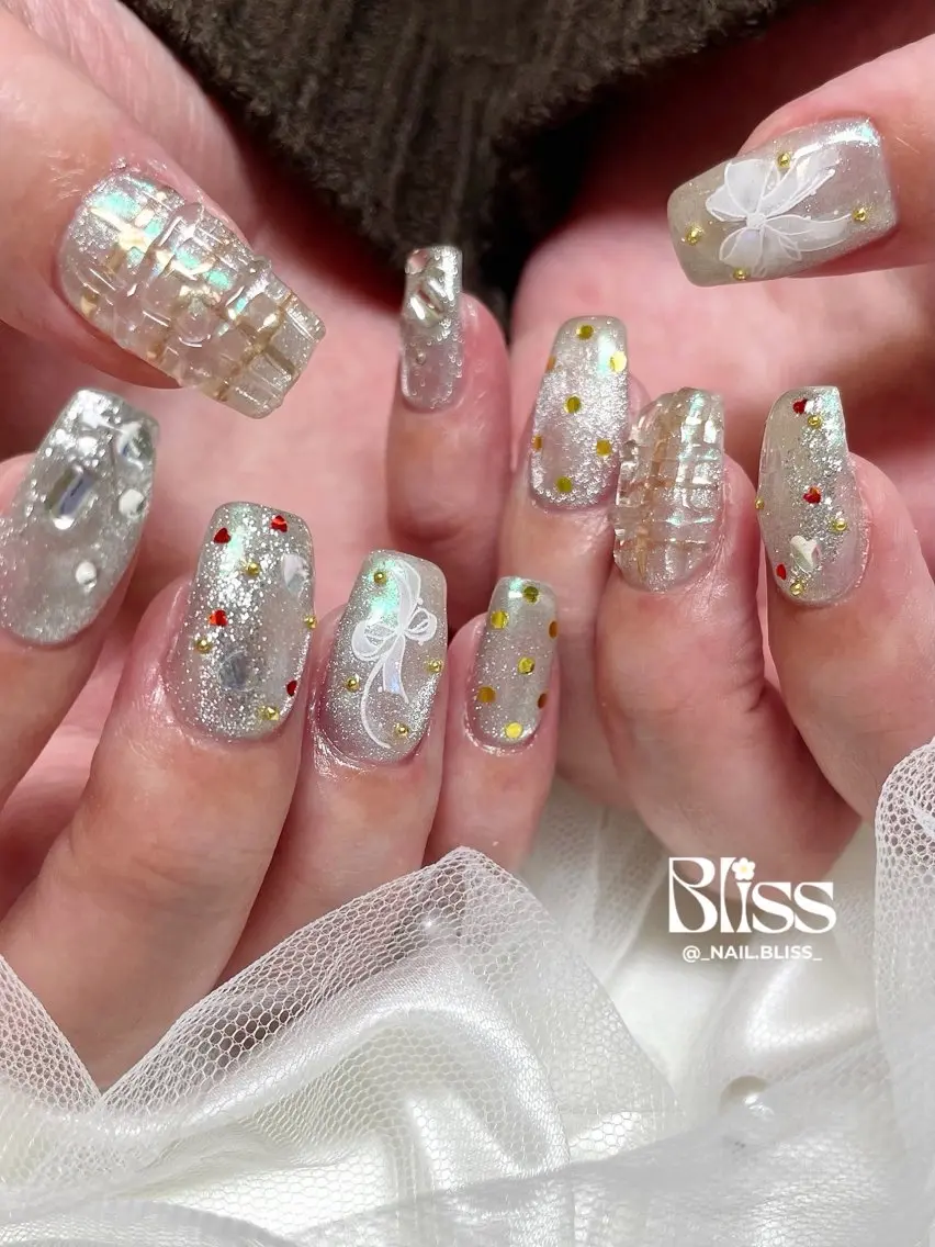ネイル 氷ネイル・うるうるネイル マグネットネイル 持ち込み ハンドネイル NAIL BLISSのネイルデザイン