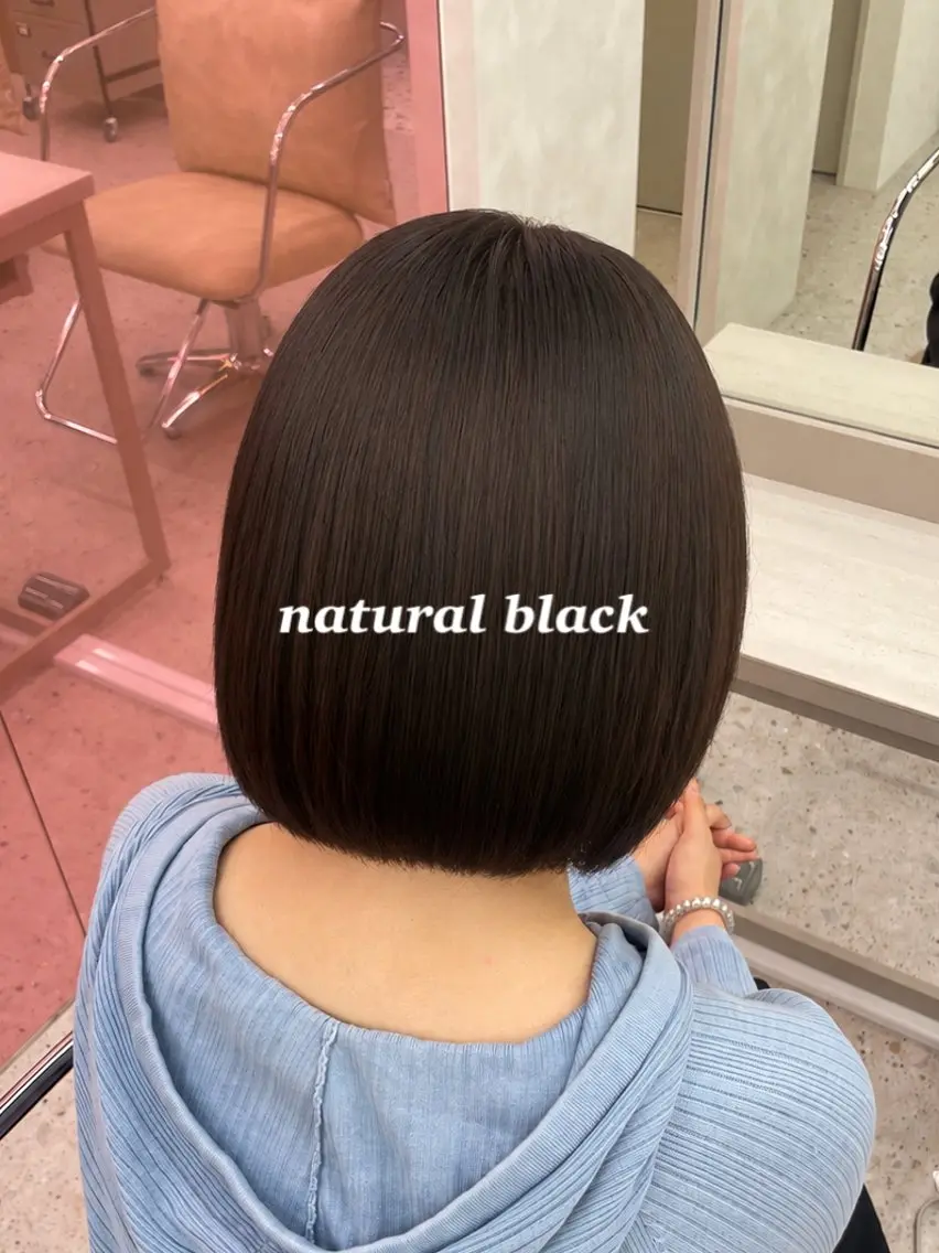 ショート カラー 黒髪 ブリーチ ブラウンカラー 透明感カラー ナチュラルブラック COCO_ Minonのヘアスタイル