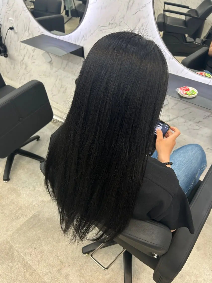 ロング カラー 黒髪 ヘアカラー トリートメント カット¥1100 ✂️MIUのヘアスタイル