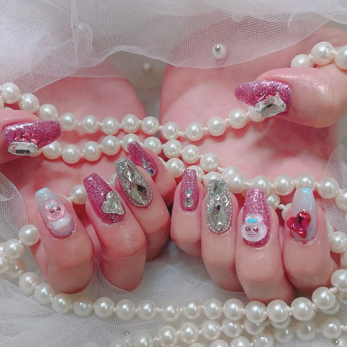 ネイル キラキラネイル 💛KAREN‪ 🪄新宿✨nailのネイルデザイン