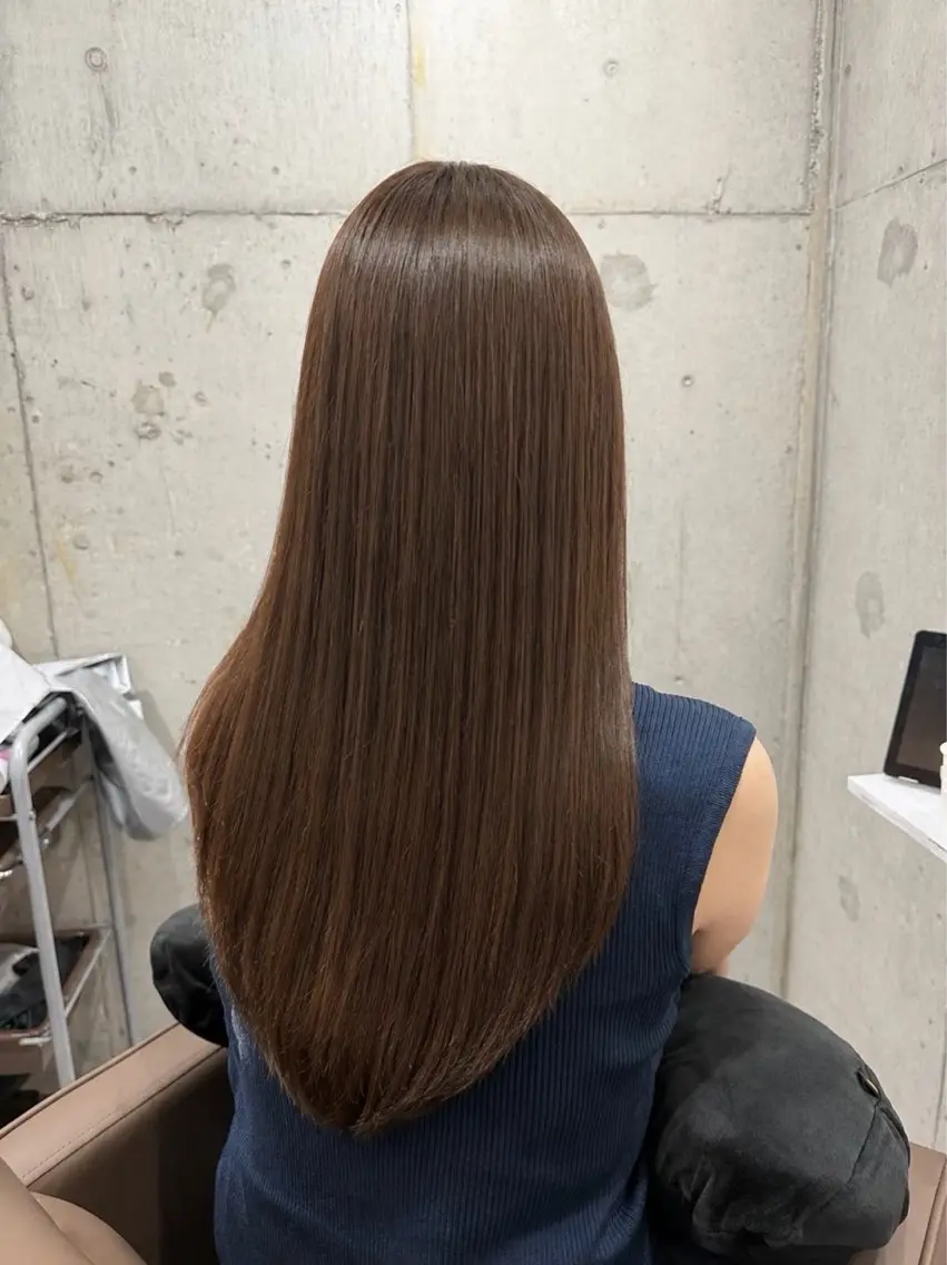 ロング カット ヘアカラー 縮毛矯正 トリートメント 黒木日那/髪質改善/ グレージュ/レイヤーのヘアスタイル