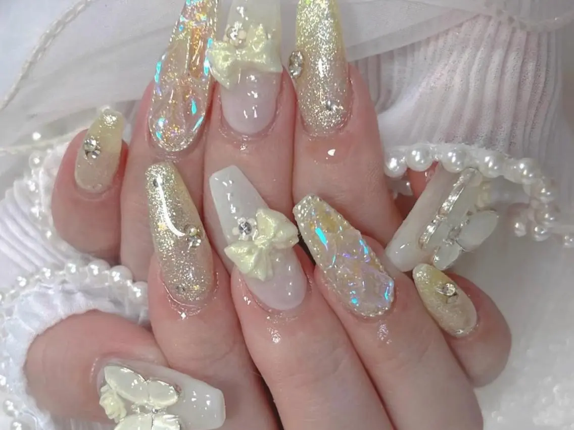 メンズ ネイル アートネイル フレンチネイル ジェルネイル キラキラネイル パラジェル Bloom kabukiのネイルデザイン