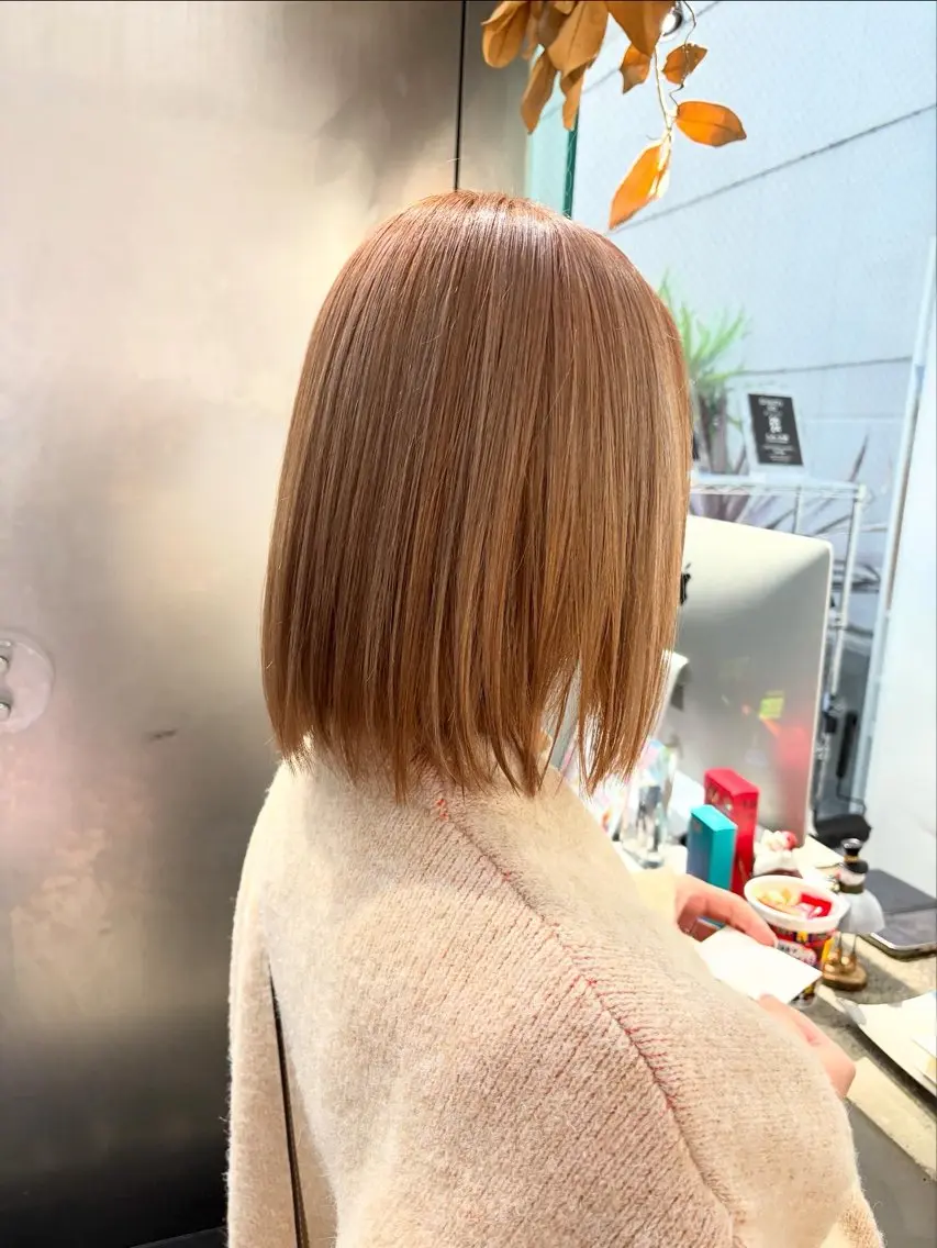 ショート カラー ベージュカラー ブリーチ ダブルカラー オレンジ オレンジベージュ カット ヘアカラー トリートメント インナーカラー/天神 ブリーチ/吉田のヘアスタイル