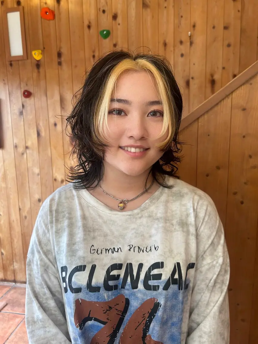 ミディアム ミディアムパーマ ウルフカット パーマ 似合わせカット/ レイヤー／小倉瑳莉のヘアスタイル
